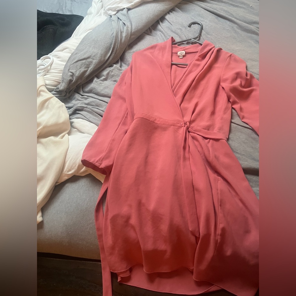 Aritzia Franca dress size 4 in pink